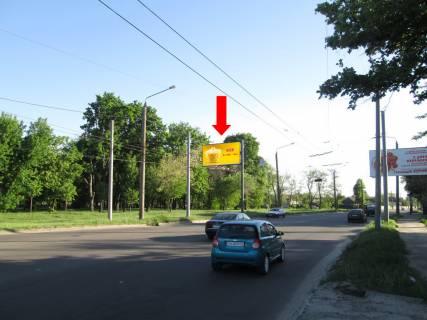 Билборд B в Харькове, 3x6  Олександрівський пр. (кол. Косіора пр.) / Осипенка вул., в бік Ландау пр.  (кол. 50 років СРСР) фото 1
