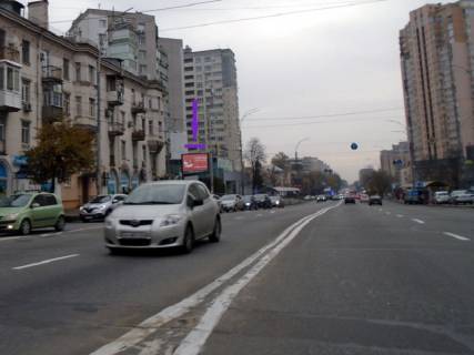 Бэклайт B в Киеве Лобановського пр. (колиш. Червонозоряний пр.), 7/2, в сторону Деміївська пл. (колиш. Московська пл.) фото 1