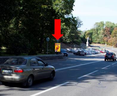 Ситилайт  в Киеве, 1.8x1.2  Героїв Крут вул. / Дніпровський узвіз, навпроти церкви, з центру фото 1