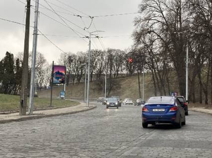Ситилайт B в Киеве Подільський узвіз, Смородинський парк, в сторону ст.м. "Лукьянівська" фото 1
