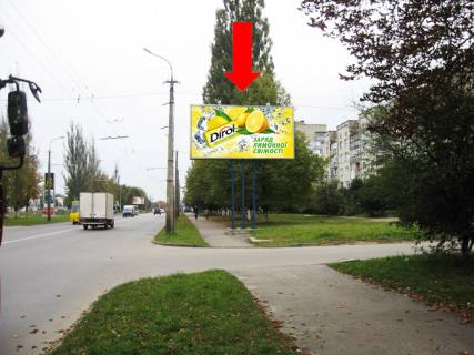 Билборд  в Луцке, 3x6  Захисників України (колишня Гордіюк) вул., 39, навпроти АЗС "ОККО", в бік Північного ринку фото 1