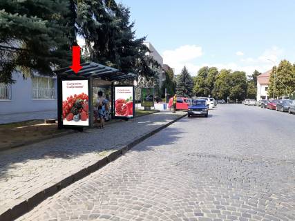 Ситилайт  в Ужгороде, 1.8x1.2  Поштова пл., в бік Дружби Народів пл., зупинка фото 1
