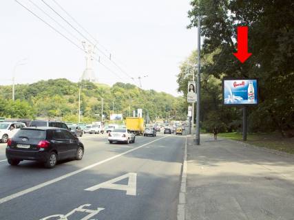 Видеоборд A в Киеве Миколи Міхновського бульвар (Дружби Народів бульвар)., 150м. до пл. ГВОВ, в сторону мосту Патона - 300728 фото 1