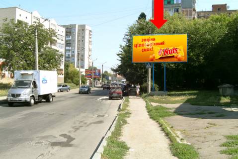 Билборд A в Кропивницкий (Кировоград), 3x6  Островського вул., 17, біля меблевого салону "Злато", в центр фото 1