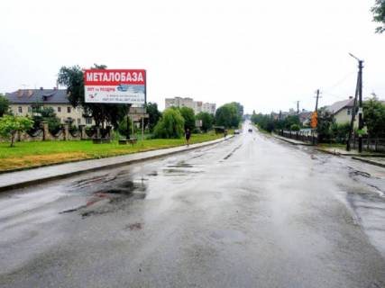 Билборд B в Васильевке Галицького вул., центральний виїзд на м. Ходорів, в сторону АЗК "ОККО" фото 1