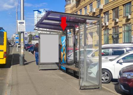 Ситилайт A в Киеве, 1.36x2.04  Чорновола вул., зупинка "вул. Златоустівська", фронтальний фото 1