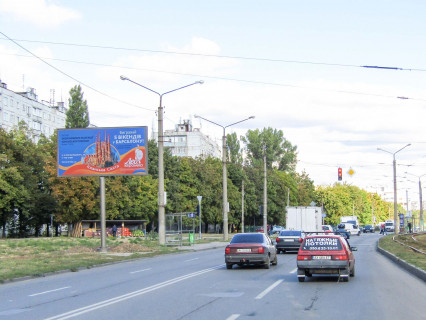 Билборд B в Харькове, 3x6  Тракторобудівників пр., 65 - Стуса вул., з центру фото 1