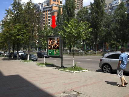 Ситилайт B в Киеве, 1.8x1.2  Українки бул., 22, біля магазину "Кулінарний дім", в сторону вул. Хрещатик фото 1