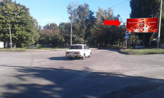 Билборд A в Светловодске, 3x6  8-го Березня вул. - Грушевського вул., 4 фото 1