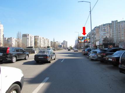 Призма  в Киеве, 3x6  Ревуцького вул., 18, в бік ст. м. "Харківська" - 444837 фото 1