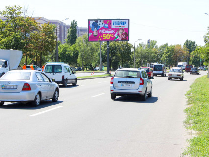 Билборд B в Харькове, 3x6  просп. Льва Ландау (50-річчя СРСР)., 67, з центру фото 1