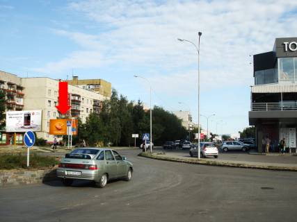 Билборд B в Ужгороде, 3x6  Легоцького вул. / Марії Заньковецької (Шолохова) вул., біля супермаркету "Вопак" фото 1