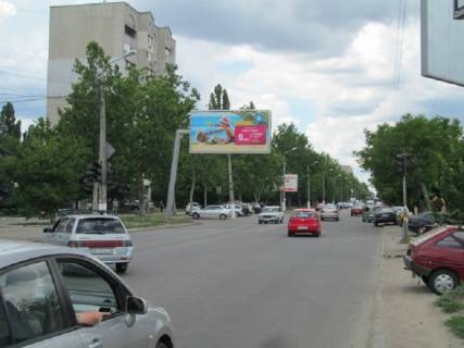 Призма B в Одессе, 3x6  Вадатурського Олексія вул. (Маршала Малиновського)., 51 - Лип Івана і Юрія вул. (колиш. Гайдара вул.) - 561987 фото 1