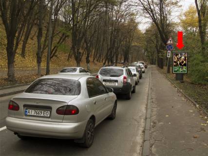 Ситилайт  в Киеве, 1.8x1.2  Паркова дорога вул., 50 м. до Паркового мосту, в бік Грушевського вул., Європейської пл. фото 1