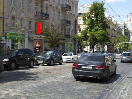 Ситилайт  в Киеве, 1.8x1.2  Хмельницького вул., 29/2 / вул. Франка, навпроти McDonald's, в сторону вул. Гончара фото 1