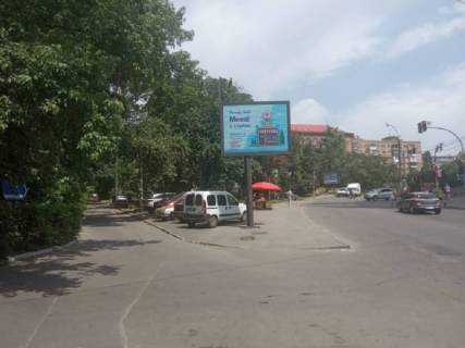 Видеоборд A в Киеве Коновальця вул. (колиш. Щорса вул.), 27,  на світлофорі, навпроти супермаркету "Сільпо", прайс за трансляцію ролика 10 сек 1вихід/90 сек, з 0:00 до 23:59 - 366871 фото 1