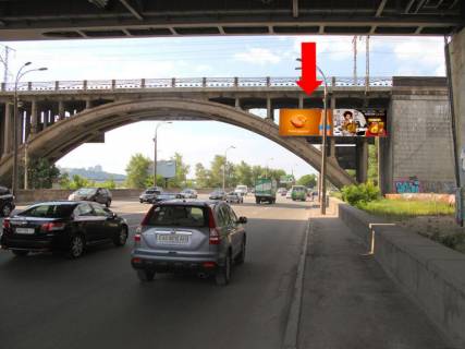 Билборд  в Киеве, 3x6  Дніпровська Набережна / Дарницький міст, світлофор, в бік мосту Патона, ліва фото 1