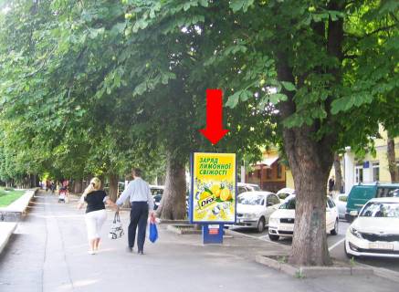Ситилайт B в Хмельницком, 1.8x1.2  Проскурівська вул. / Грушевского вул., біля парку ім. Шевченка, салона "Київстар" фото 1