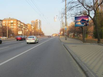 Видеоборд A у Києві Миколи Міхновського бульвар (Дружби Народів бульвар)., 8, прайс за трансляцію ролика 10сек 1вихід/60сек, цілодобово - 396324 Фото 1