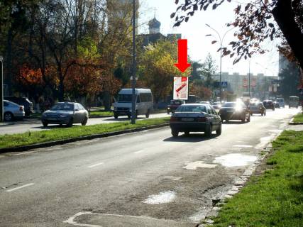 Ситилайт A в Ужгороде, 1.8x1.2  Свободи пр., 32, роздільник, в бік Кирила і Мефодія пл. фото 1