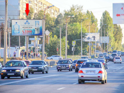 Призма B в Харькове, 3x6  Леся Сердюка (Командарма Корка) вул. - Бучми (Уборевича) вул., 1б, в центр - 667393 фото 1