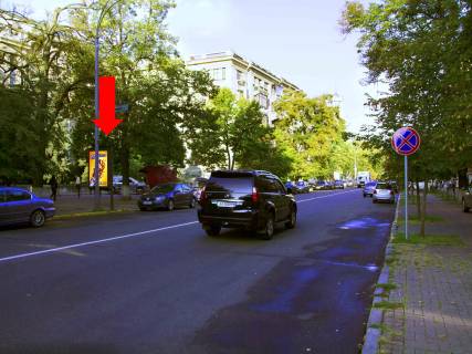 Сiтiлайт  у Києві, 1.8x1.2  Інститутська вул., 16 / вул. Садова, в сторону вул. Банкової, ст.м. "Хрещатик" Фото 1