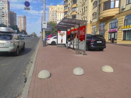 Нестандарт A в Киеве, 2x5.52  Чорновола вул., 29, зупинка "Маршала Рибалка, (S повне бренд. = внутр. 10,56 м2 + зовн. 11,12 м2 + сіті 4,32 м2) фото 1