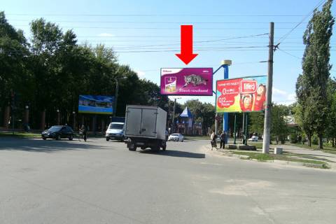 Білборд, Бігборд (Борд)  A у Кропивницький (Кіровоград), 3x6  Яновського вул. / Тамма вул. (кол. Героїв Сталінграду вул.), "Колгосний" і "Критий" ринки (флажок) Фото 1