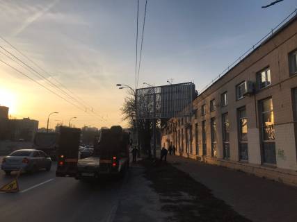 Призма A в Киеве Лугова вул., 1, в сторону Автозаводська вул. - 214694 фото 1