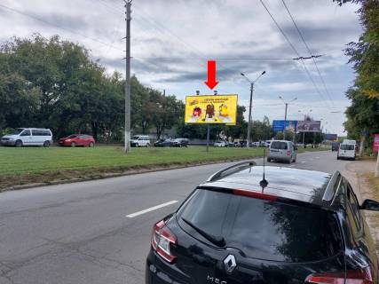 Билборд  в Черновцах, 3x6  Калинівська вул, навпроти ринку "Калинівський", роздільник, в бік центру фото 1