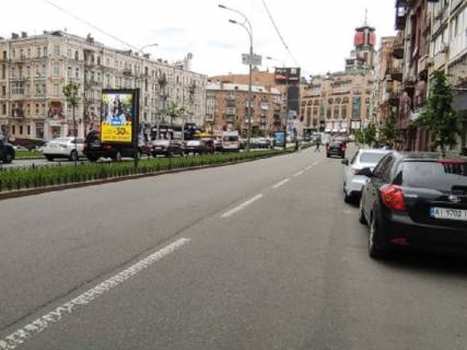 Билборд A в Киеве Басейна вул., 19, розподілювач, в сторону Хрещатик вул., прайс за трансляцію ролика 10 сек 1вихід / 80 сек, з 0:00 до 23:59 фото 1
