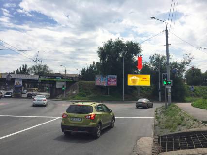 Призма  в Запорожье, 3x6  Металургів пр., в бік Перемоги вул., на світлофорі, перед з/д мостом - 411492 фото 1