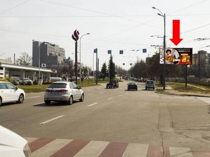 Билборд  в Киеве, 3x6  Героїв Космосу вул. / Коласа вул., біля АЗС "Socar", в бік просп. Леся Курбаса (50-річчя Жовтня) фото 1