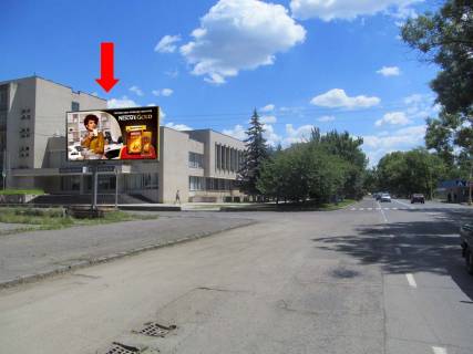 Билборд B в Ужгороде, 3x6  Собранецька вул., 152, в центр фото 1