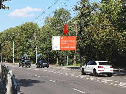 Билборд A в Киеве, 3x6  просп. Повітряних Сил (Повітрофлотський)., 63, на світлофорі, біля аеропорту "Київ", в сторону Севастопольської пл. фото 1