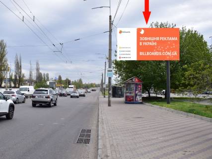 Видеоборд A в Киеве, 3x6  Лугова вул. - Сім'ї Кульженків вул. (колиш. Дегтяренка вул.), біля ТРЦ "Караван", на світлофорі, в сторону Богатирської вул. - 583738 фото 1