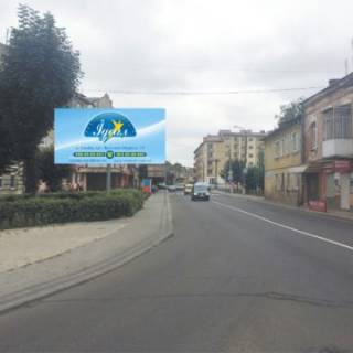 Билборд  в Сколе вул. Шевченка, роздоріжжя траси Львів-Ужгород-Мостиська, 100м до центру, сторона Б, на Львів фото 1