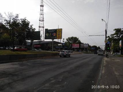 Билборд A в Днепр (Днепропетровск), 6х3,2  пр. Олександра Поля (Кірова), 52 на розподілювачі фото 1
