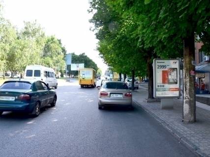 Citylight A in Dnipro (Dnipropetrovsk), 1,2x1,8  av.Oleksandra Pola, 14 (butiki YES, GIORDANO, PARAD) Photo 1
