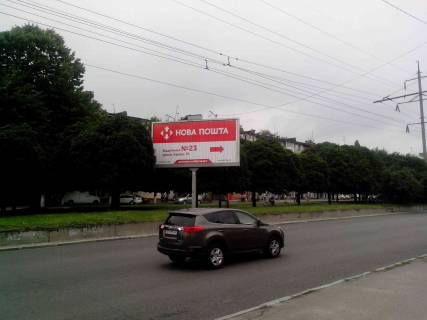 Призма A в Днепр (Днепропетровск), 6х3  пр. Олександра Поля (Кірова), 76, центральна частина міста, перехрестя, світлофор, різноманітні крамниці, супермаркет, меблеві салони, потік до ТЦ Славутич та ТЦ Апполо - 174454 фото 1