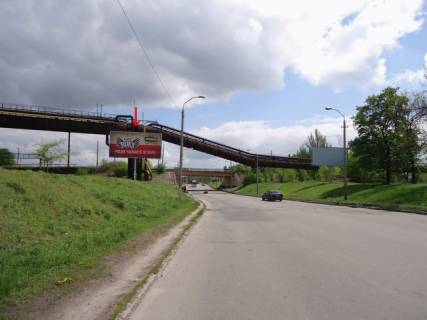 Билборд B в Каменское (Днепродзержинск), 6х3  вул.Січеславський шлях, з'їзд з Баглейського мосту, з центру фото 1