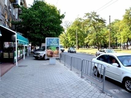 Ситилайт B в Днепр (Днепропетровск), 1,2x1,8  пр.Лесі Українки (пр.Пушкіна), 25-27, пішохідний перехід (Піца Челентано) фото 1