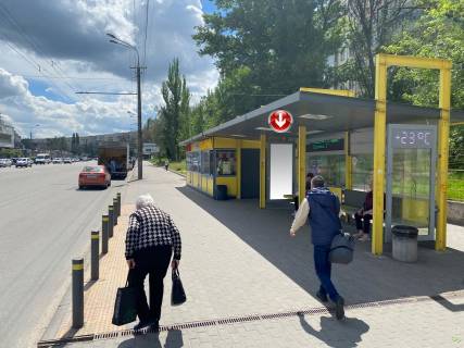 Нестандарт A у Дніпро (Дніпропетровськ), 0,80х1,91  Пр.Героїв, 12, після пров.Миколи Вороного (Шокальського) Фото 1