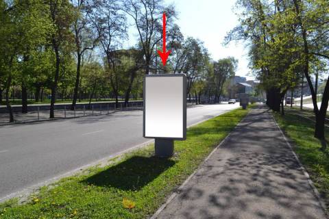 Ситилайт B в Днепр (Днепропетровск), 1,2x1,8  пр.Лесі Українки (пр.Пушкіна), на розподільчій алеї, від вул. Лазаря Глоби (Сєрова, Фабра)до пр. Олександра Поля (Кірова) – 4- фото 1