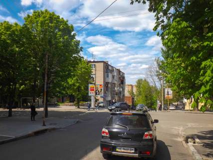 Бэклайт B в Днепр (Днепропетровск), 3,14х2,32  Крутогірний узвіз (колиш. Рогальова вул.) – вул. Володимира Вернадського (Дзержинського), бек-лайт фото 1