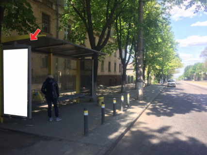 Нестандарт B в Днепр (Днепропетровск) Пр. Івана Мазепи (Петровського), біля буд.32 фото 1