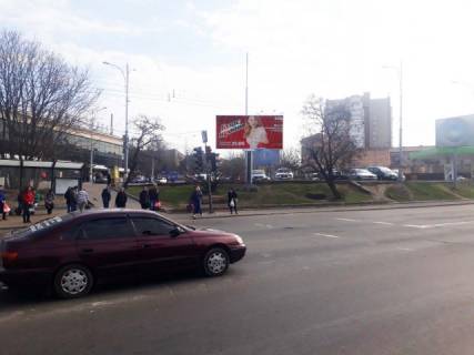 Білборд, Бігборд (Борд)  B у Одесі, 6x3  Разумовського вул. - Колонтаївська вул., 58 (автовокзал) Фото 1