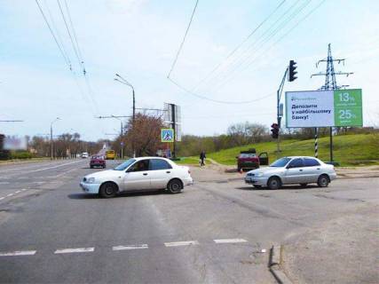 Билборд A в Кривом Роге Волгоградская ул. - Великого В. ул.,  ост. ш. "Артем - 1", дв-е к Поля пл. фото 1