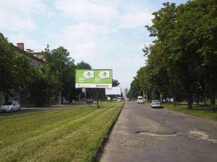 Билборд B в Кривом Роге Ватутина ул. - Зинчевского ул., 18, разделитель (ТЦ "Фокстрот", ТЦ "Фуршет"), дв-е к 44 кв. фото 1