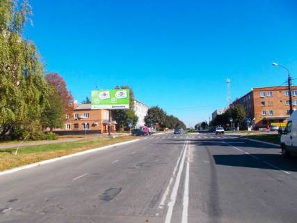 Билборд A в Путивле Курська вул., 18  в центр 0,1 м фото 1